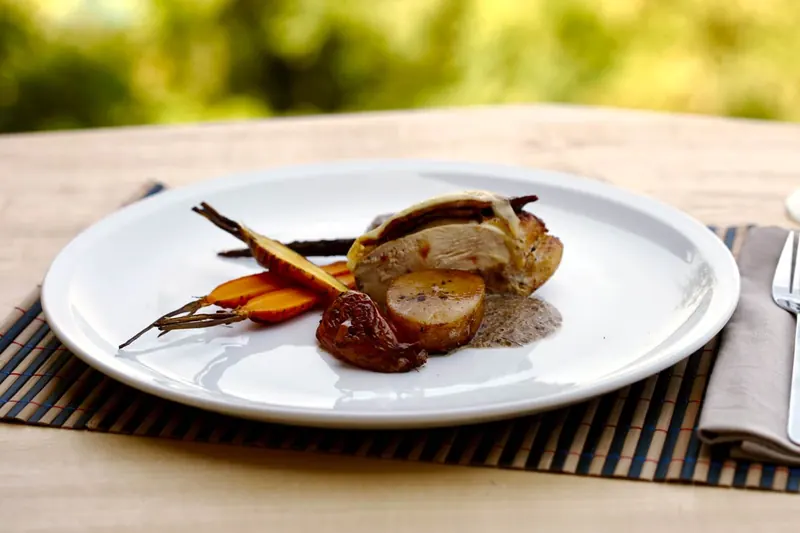 Suprême de volaille et légumes glacés
